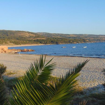 Apartamento Fronte Mare Attico Indipendente Ed Esclusivo Con Terrazza Panoramica Isola Rossa Exterior foto