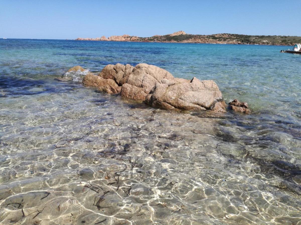 Apartamento Fronte Mare Attico Indipendente Ed Esclusivo Con Terrazza Panoramica Isola Rossa Exterior foto